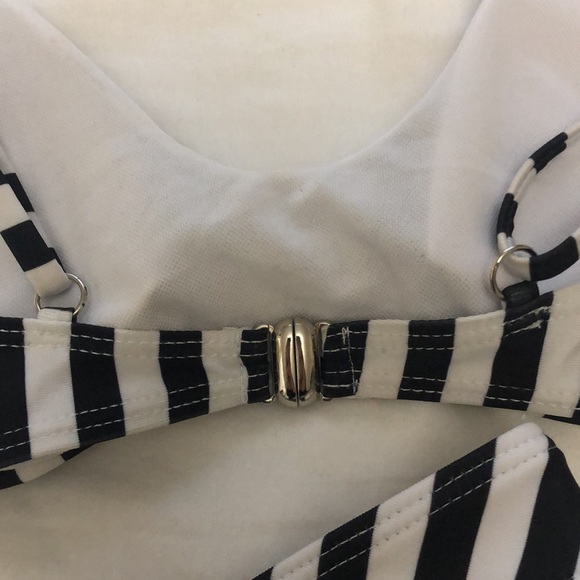 Stripped high cut bikini - Picture 4 of 5